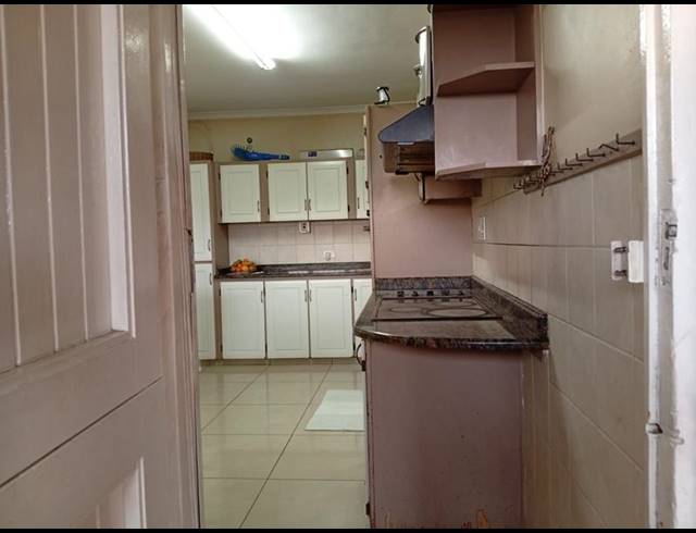 4 BEDROOM HOUSE FOR SALE IN LA LUCIA